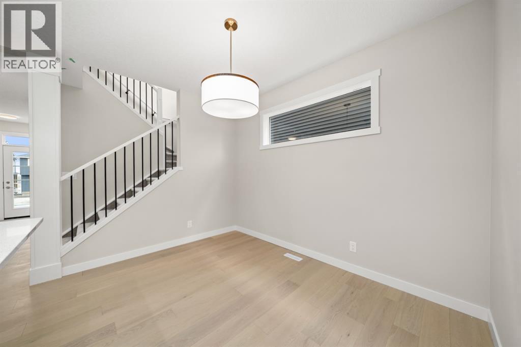 102 Sora Gardens Se, Calgary, AB