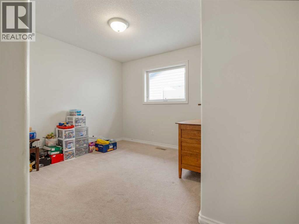47 Kodiak Boulevard N, Lethbridge, AB - Indoor Photo Showing Other Room