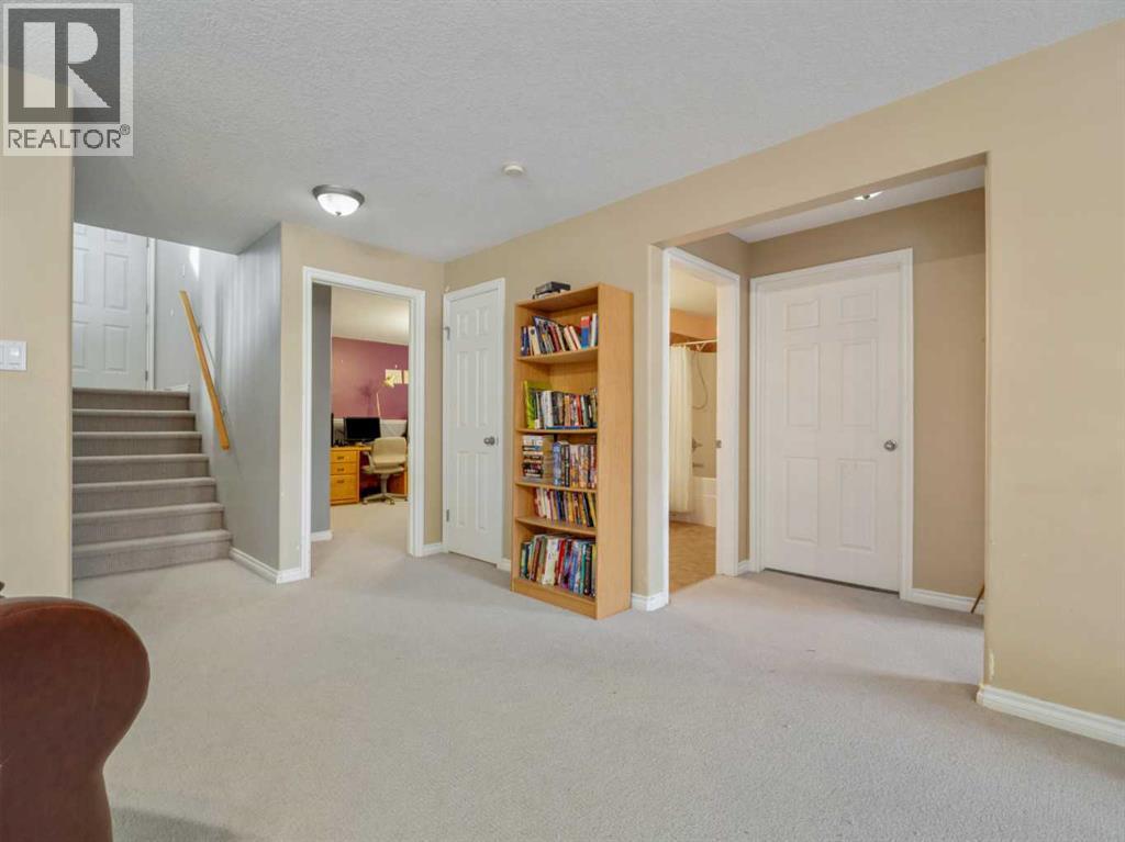 47 Kodiak Boulevard N, Lethbridge, AB - Indoor Photo Showing Other Room