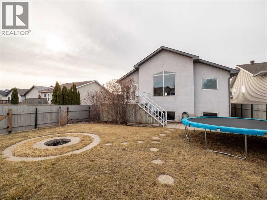 47 Kodiak Boulevard N, Lethbridge, AB - Outdoor With Exterior