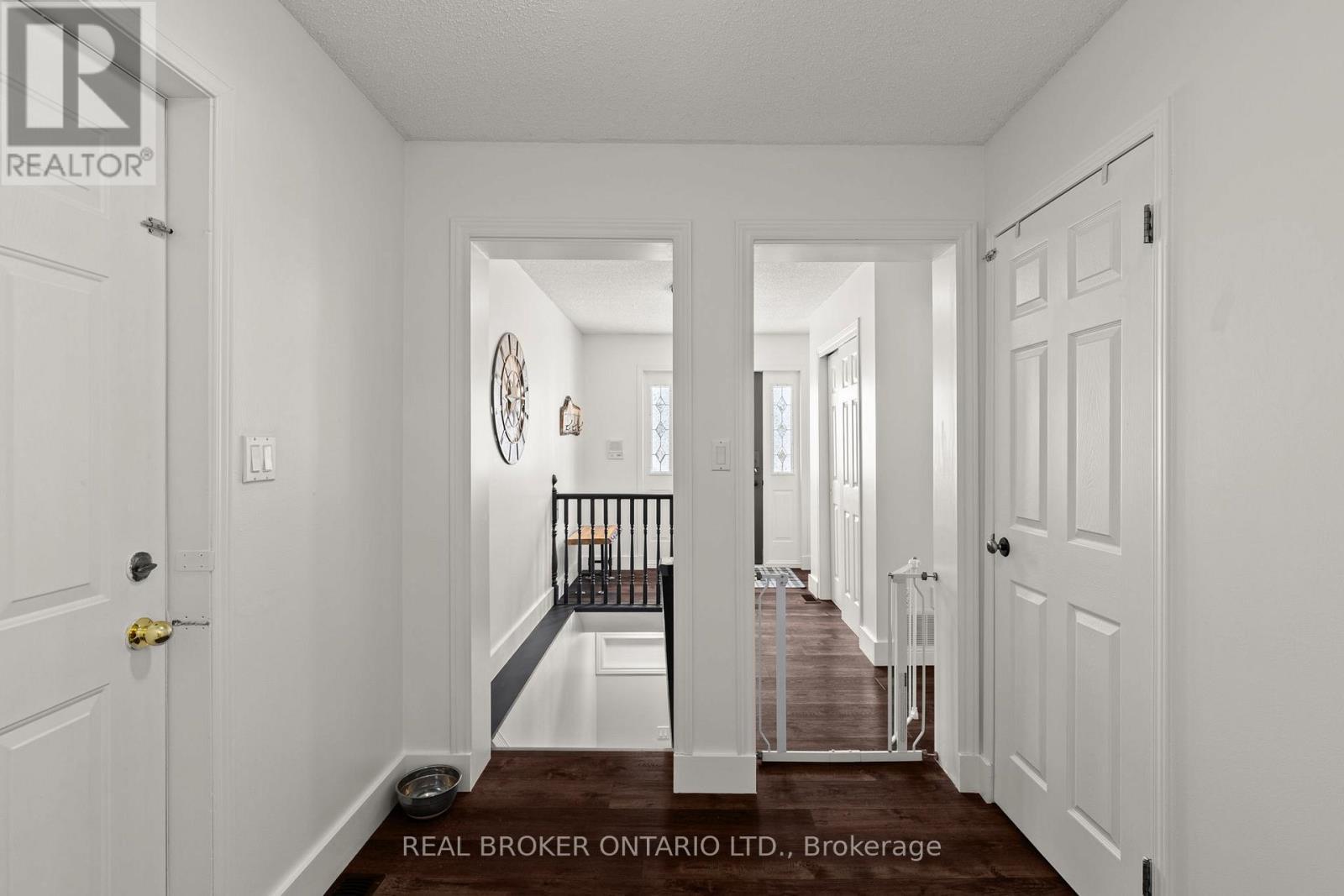 93 Simcoe Road, Ramara, ON - Indoor Photo Showing Other Room