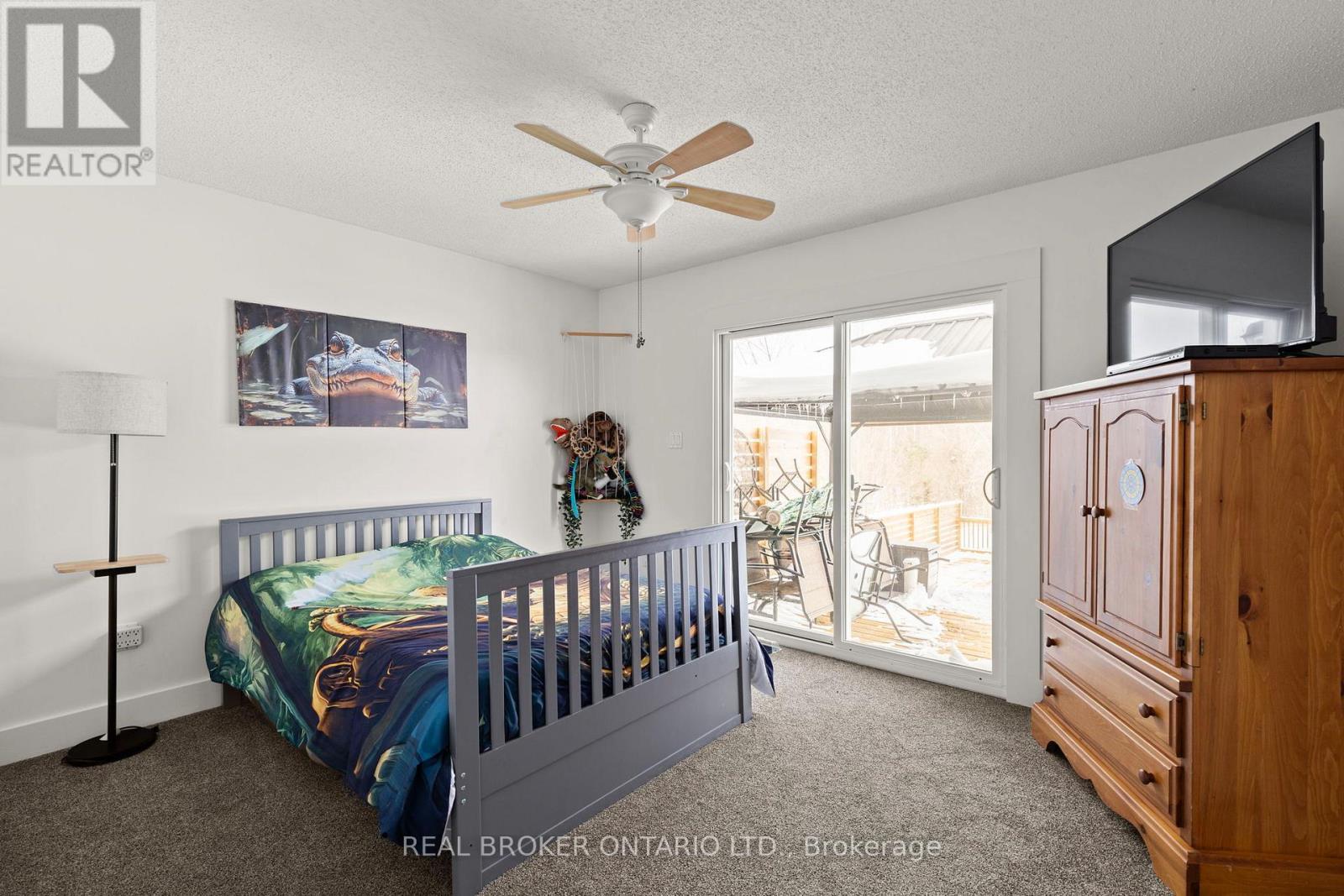 93 Simcoe Road, Ramara, ON - Indoor Photo Showing Bedroom