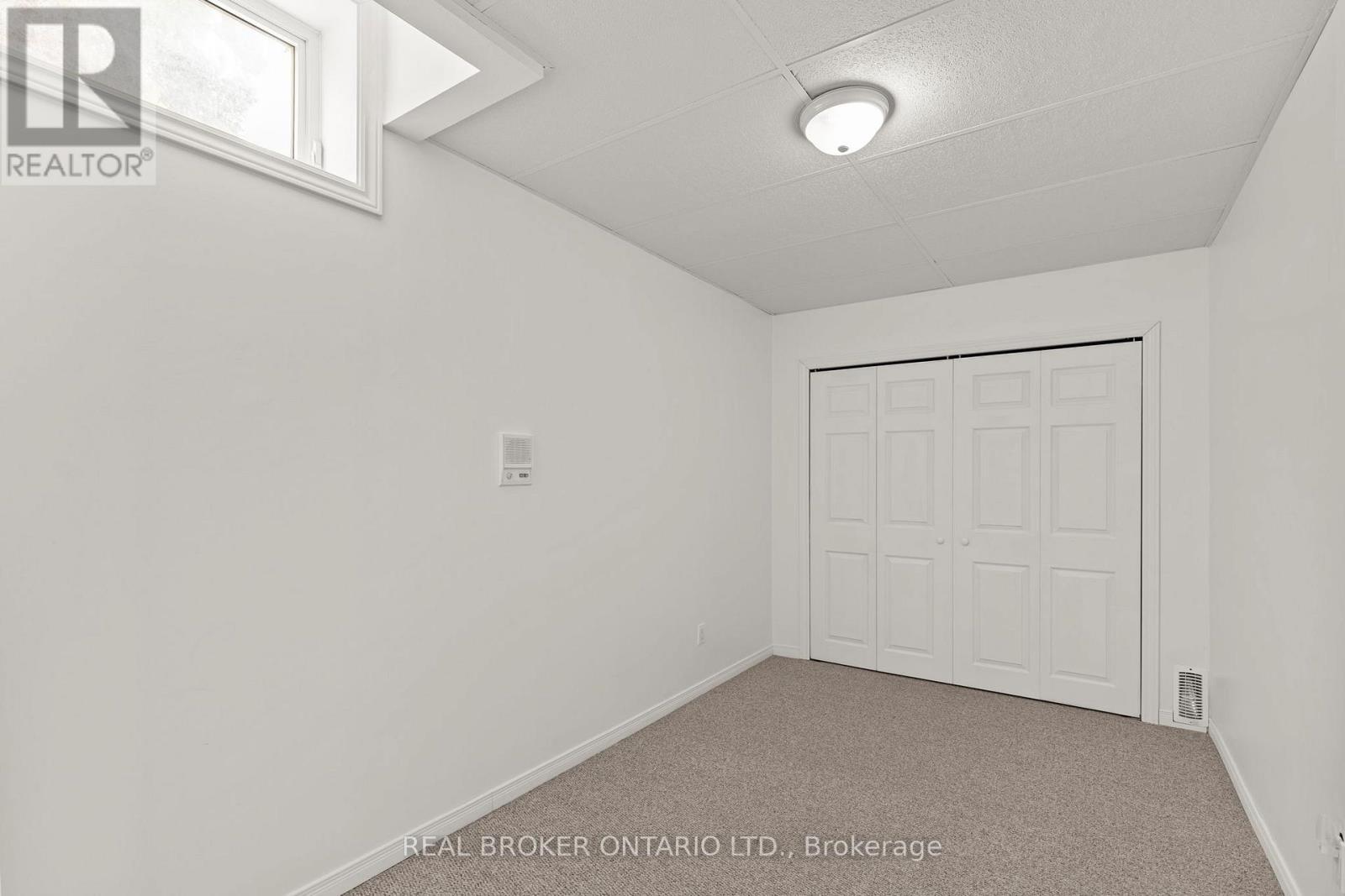 93 Simcoe Road, Ramara, ON - Indoor Photo Showing Other Room