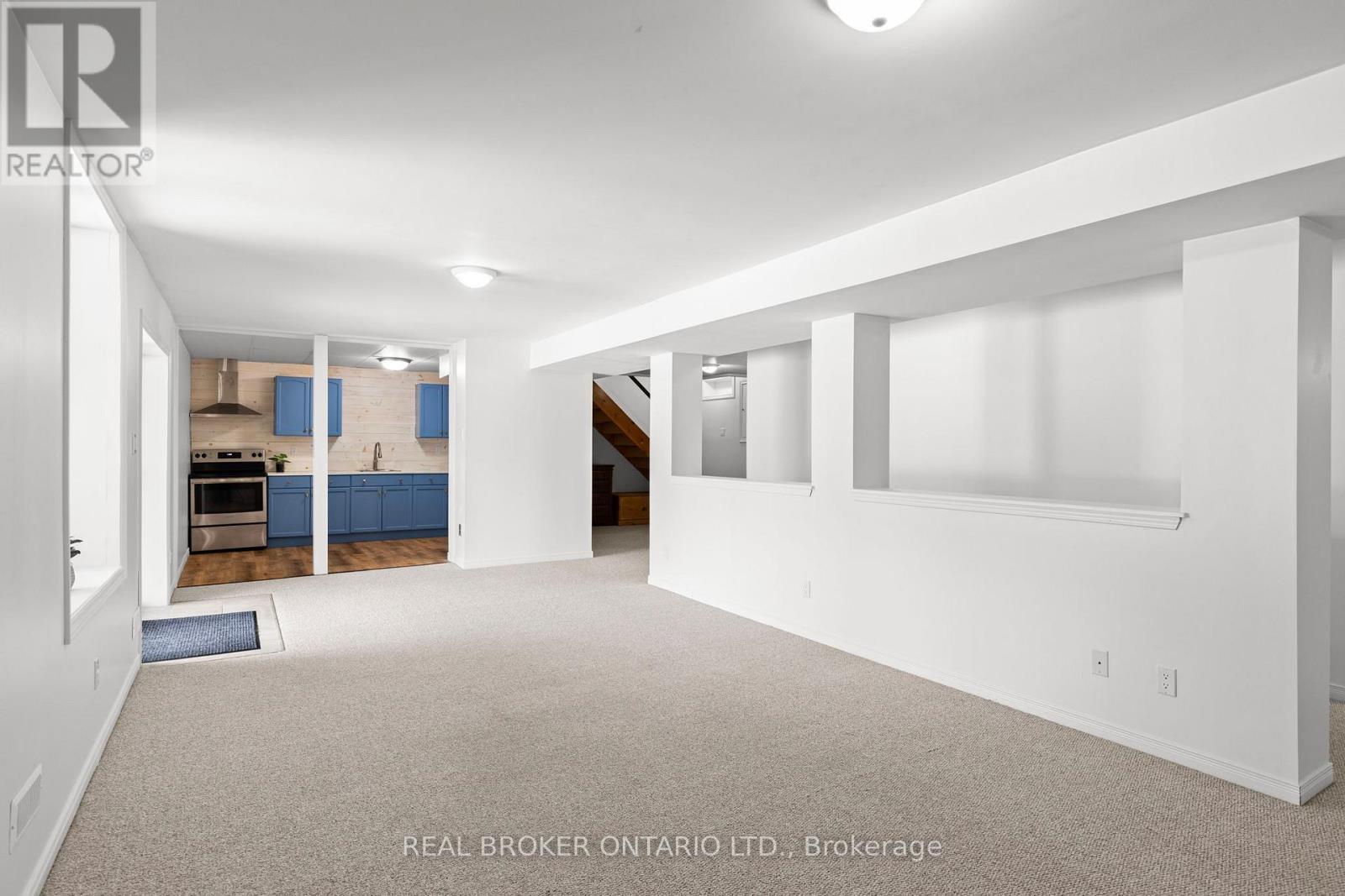 93 Simcoe Road, Ramara, ON - Indoor Photo Showing Other Room