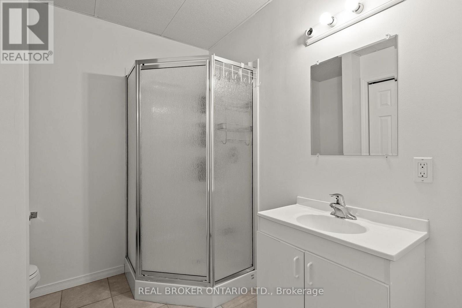 93 Simcoe Road, Ramara, ON - Indoor Photo Showing Bathroom
