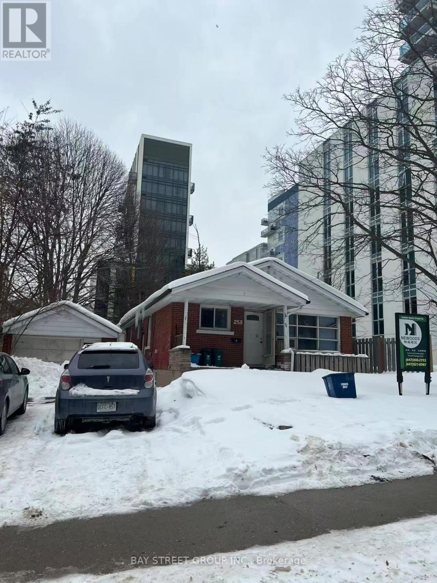 249 Sunview Street, Waterloo, ON - Outdoor