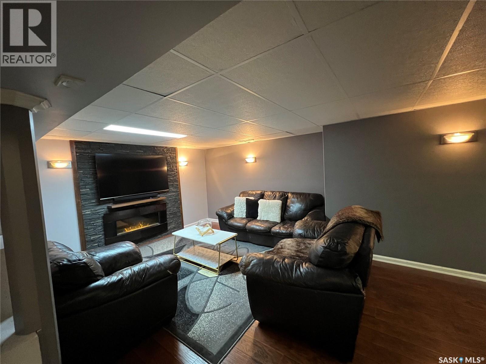 134 Stillwater Drive, Saskatoon, SK - Indoor With Fireplace