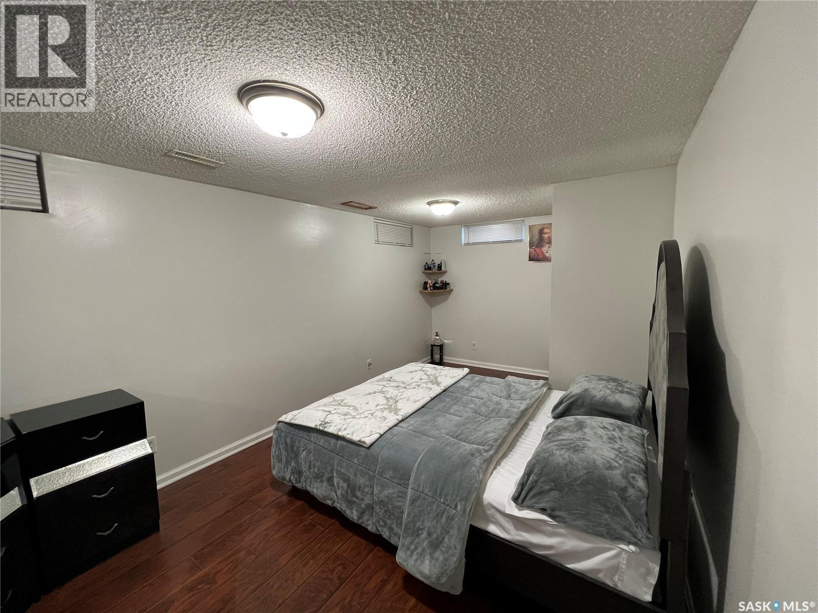 134 Stillwater Drive, Saskatoon, SK - Indoor Photo Showing Bedroom