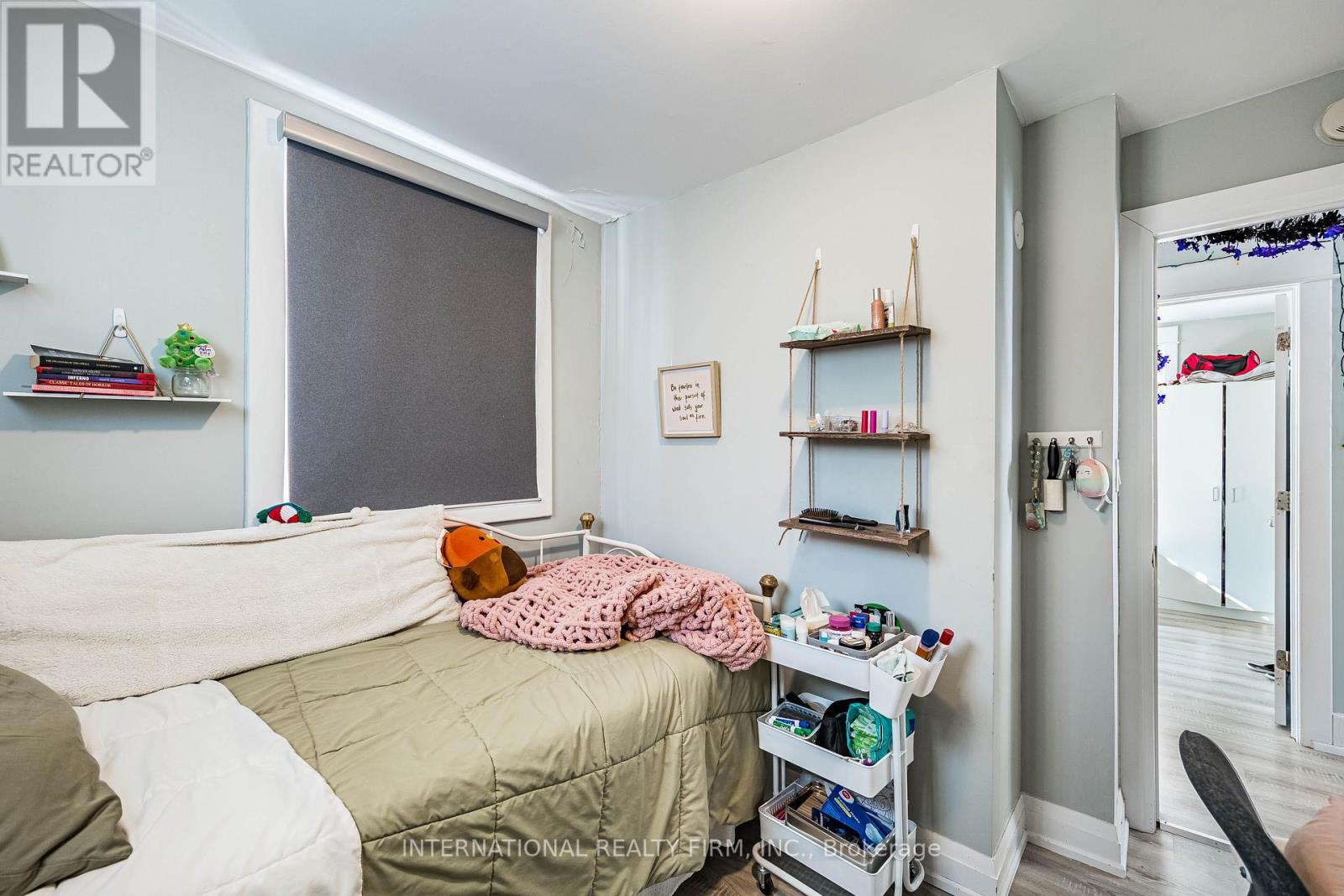 39 Holmes Avenue, Hamilton, ON - Indoor Photo Showing Bedroom