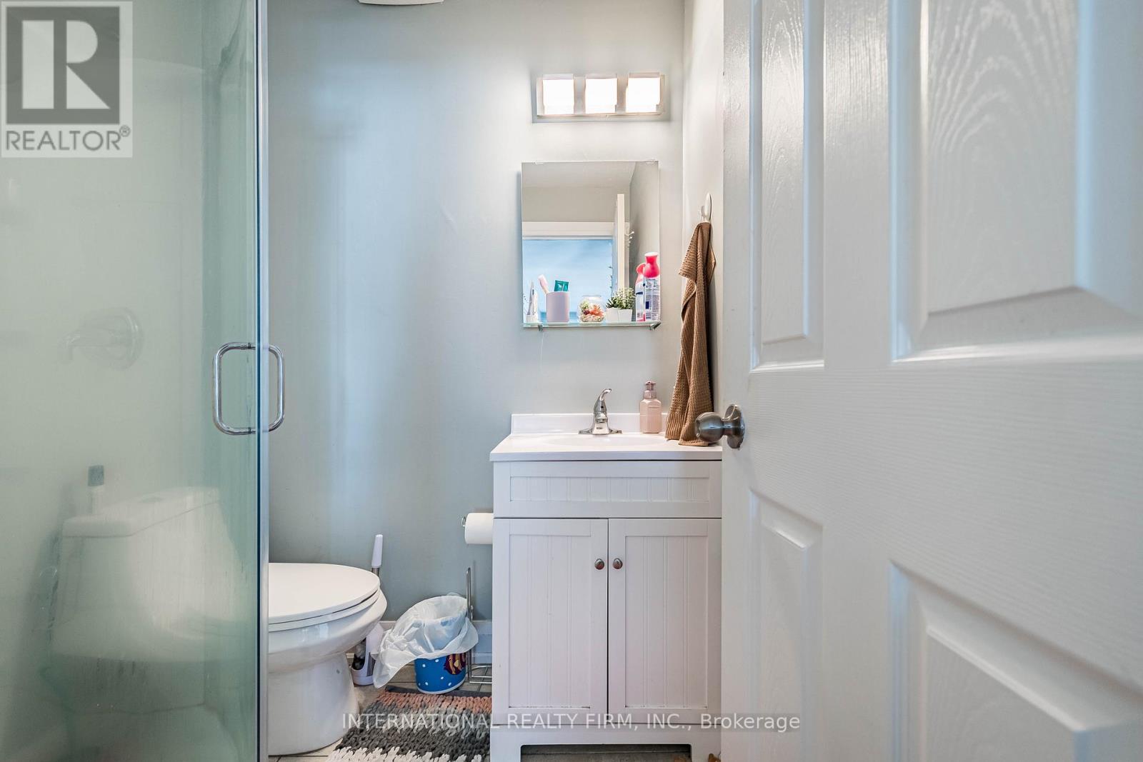 39 Holmes Avenue, Hamilton, ON - Indoor Photo Showing Bathroom
