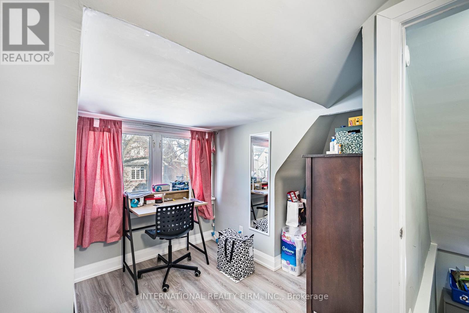 39 Holmes Avenue, Hamilton, ON - Indoor Photo Showing Office