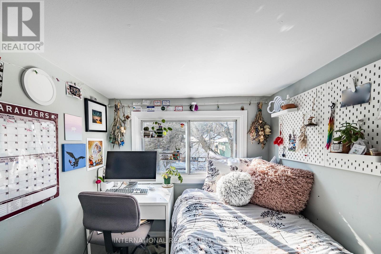 39 Holmes Avenue, Hamilton, ON - Indoor