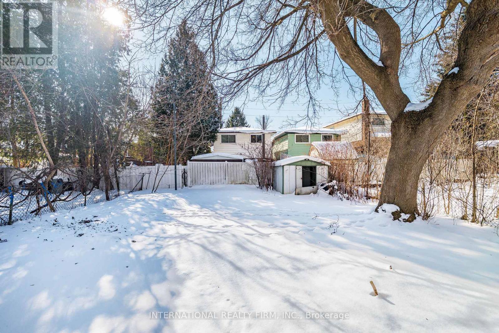 39 Holmes Avenue, Hamilton, ON - Outdoor