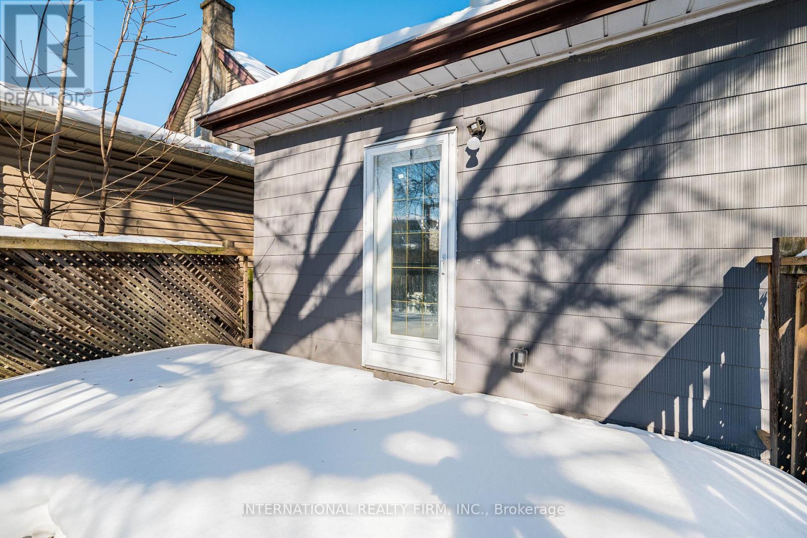 39 Holmes Avenue, Hamilton, ON - Outdoor