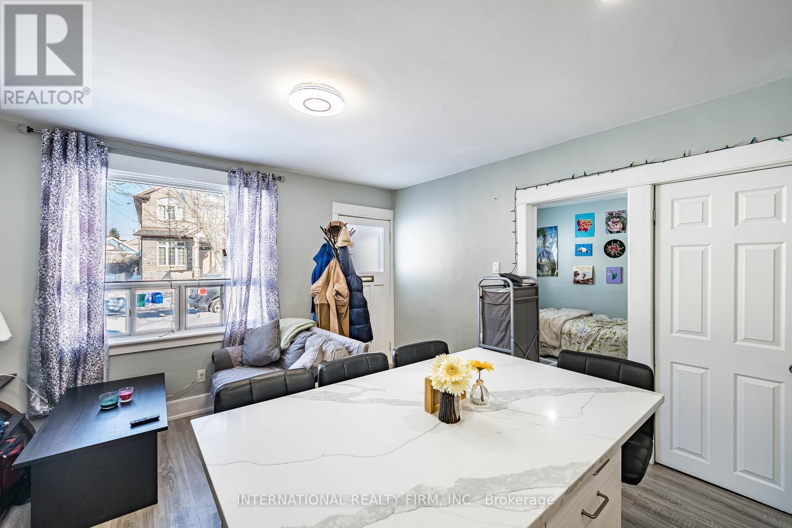 39 Holmes Avenue, Hamilton, ON - Indoor