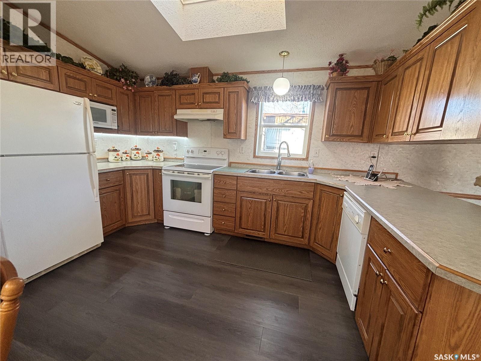 33 Cypress Mobile Home Park, Maple Creek, SK