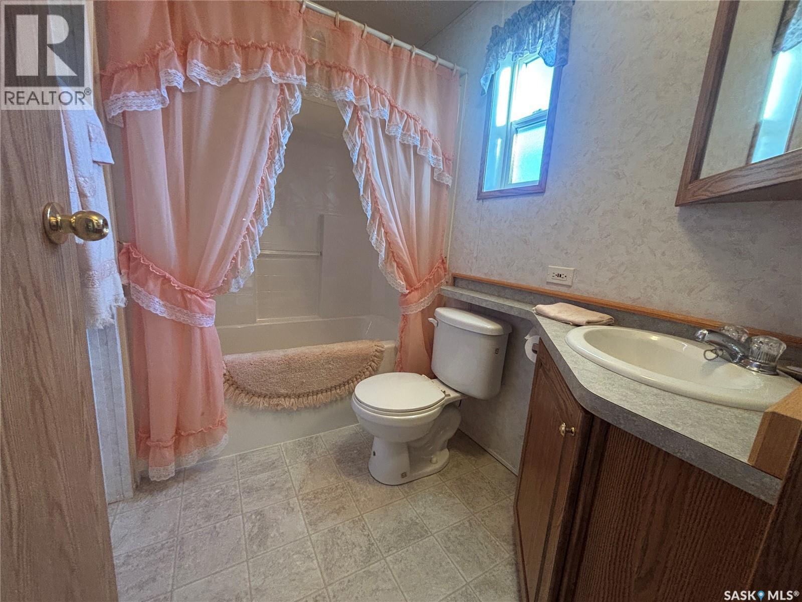 33 Cypress Mobile Home Park, Maple Creek, SK