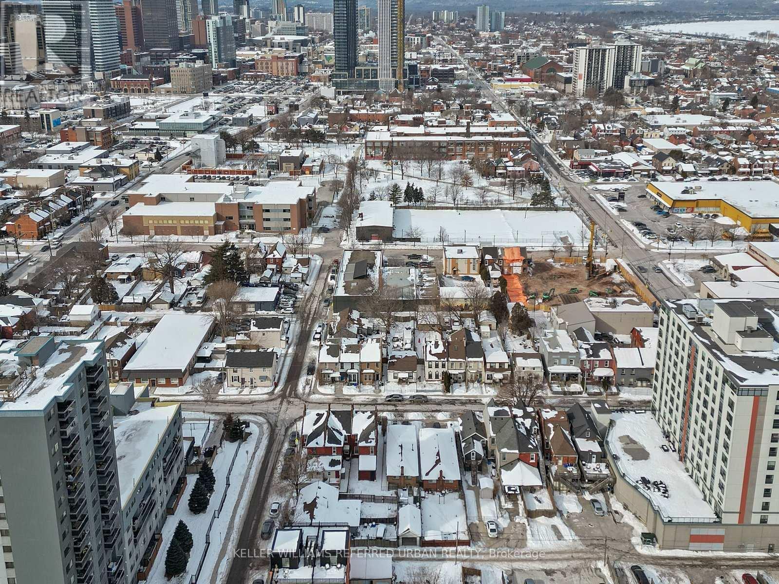 52 Cathcart Street, Hamilton, ON - Outdoor With View