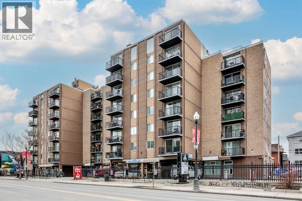 2D, 515 17 Avenue Sw, Calgary, AB - Outdoor With Balcony With Facade