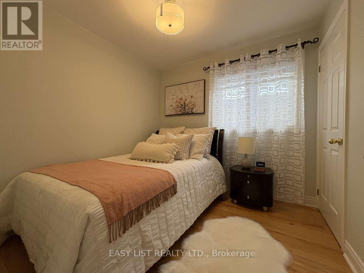 15 Coolspring Crescent, Caledon, ON - Indoor Photo Showing Bedroom
