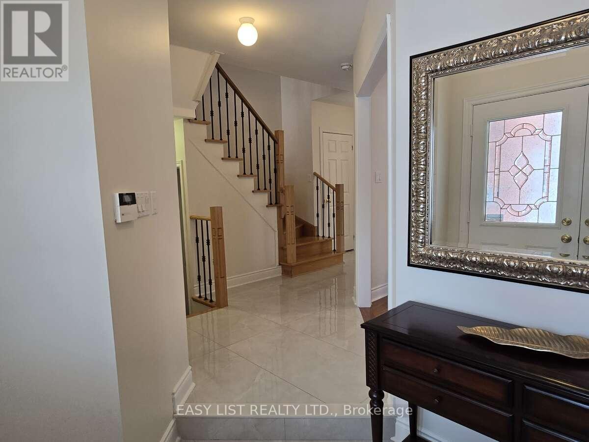 15 Coolspring Crescent, Caledon, ON - Indoor Photo Showing Other Room