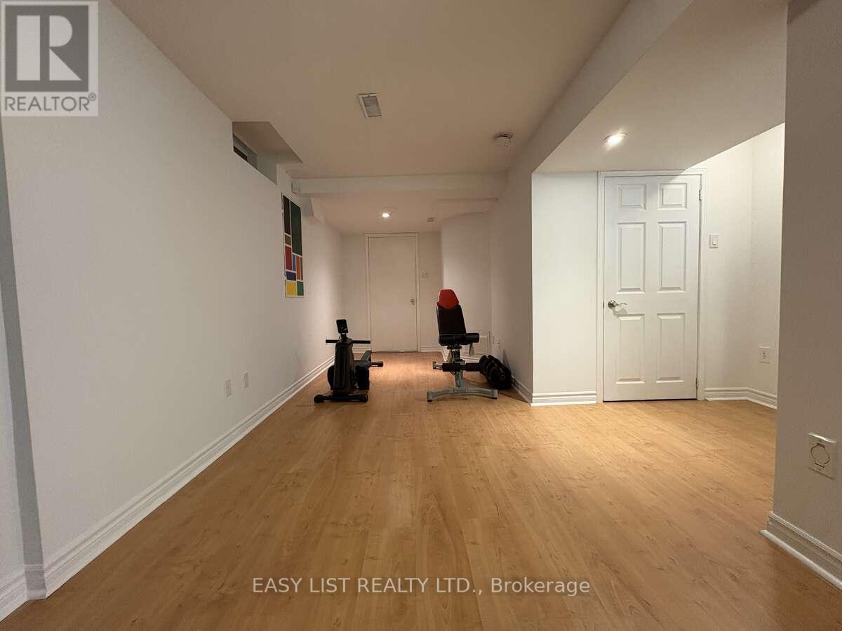 15 Coolspring Crescent, Caledon, ON - Indoor Photo Showing Other Room