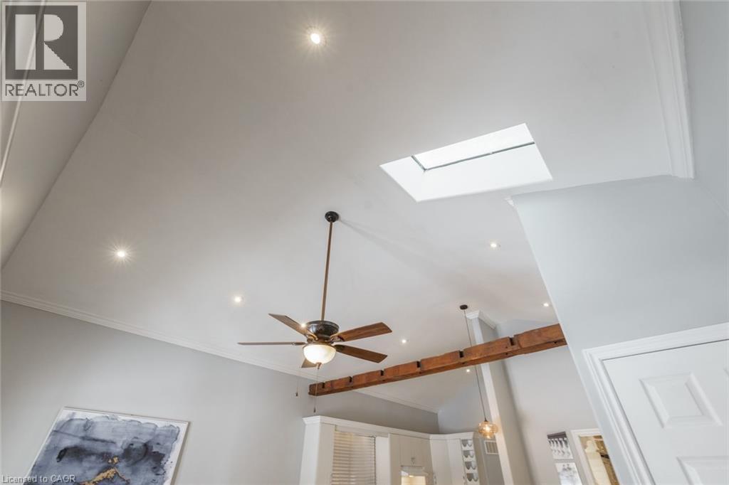 7 Hess Street N, Hamilton, ON - Indoor Photo Showing Other Room