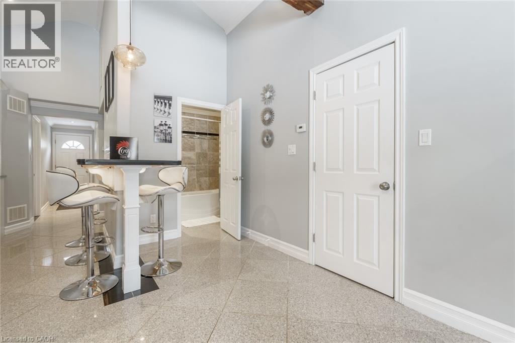 7 Hess Street N, Hamilton, ON - Indoor Photo Showing Other Room