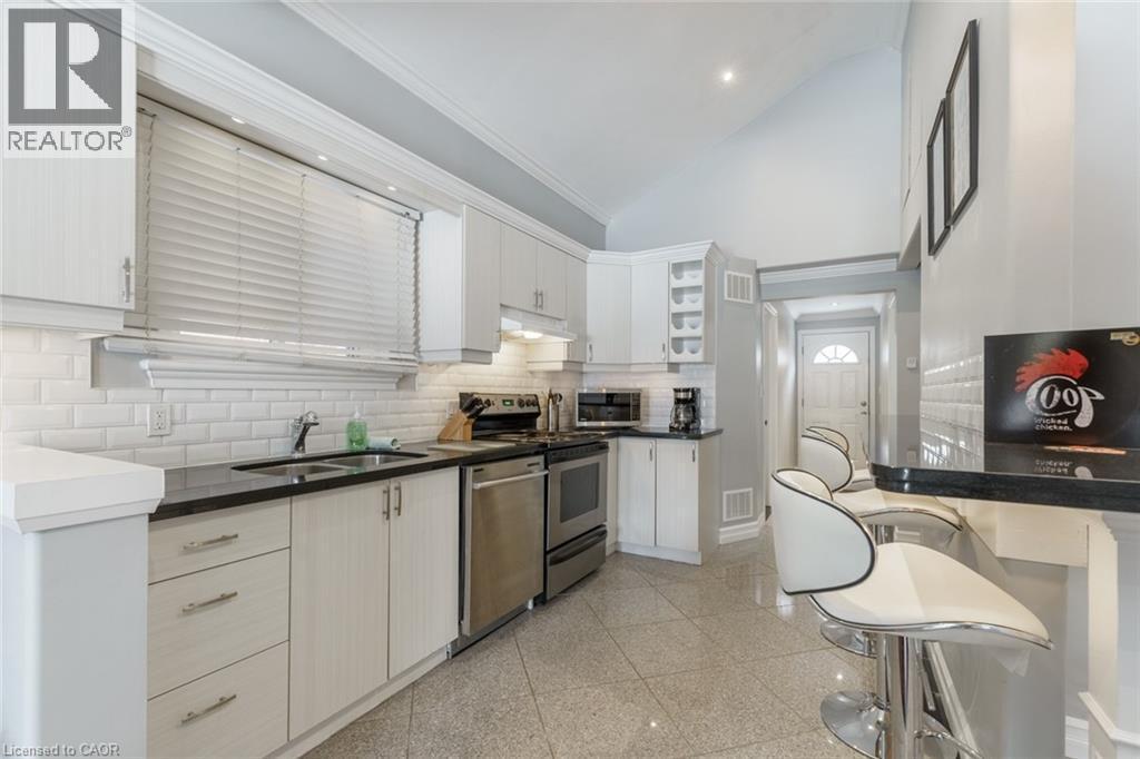 7 Hess Street N, Hamilton, ON - Indoor Photo Showing Kitchen With Double Sink With Upgraded Kitchen