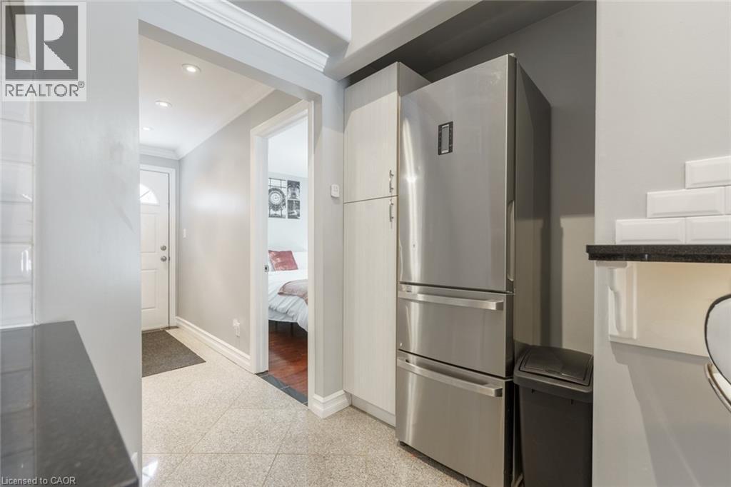 7 Hess Street N, Hamilton, ON - Indoor