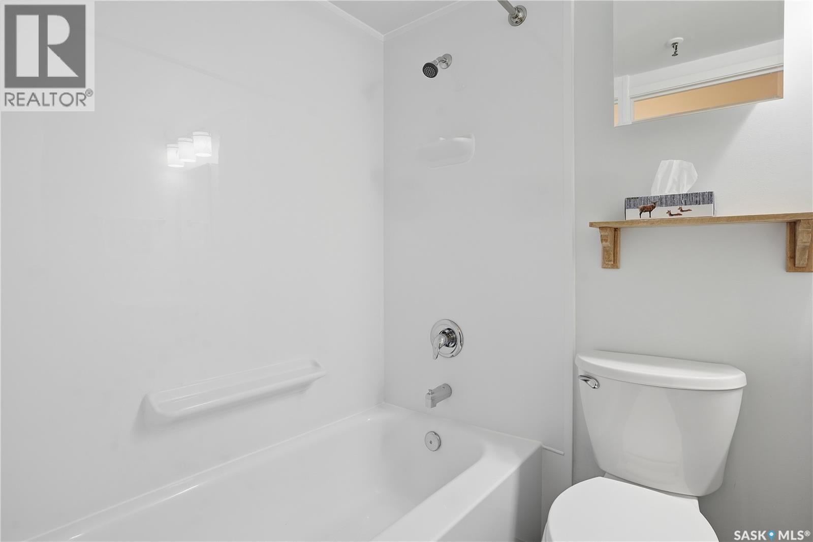 401 4045 Rae Street, Regina, SK - Indoor Photo Showing Bathroom