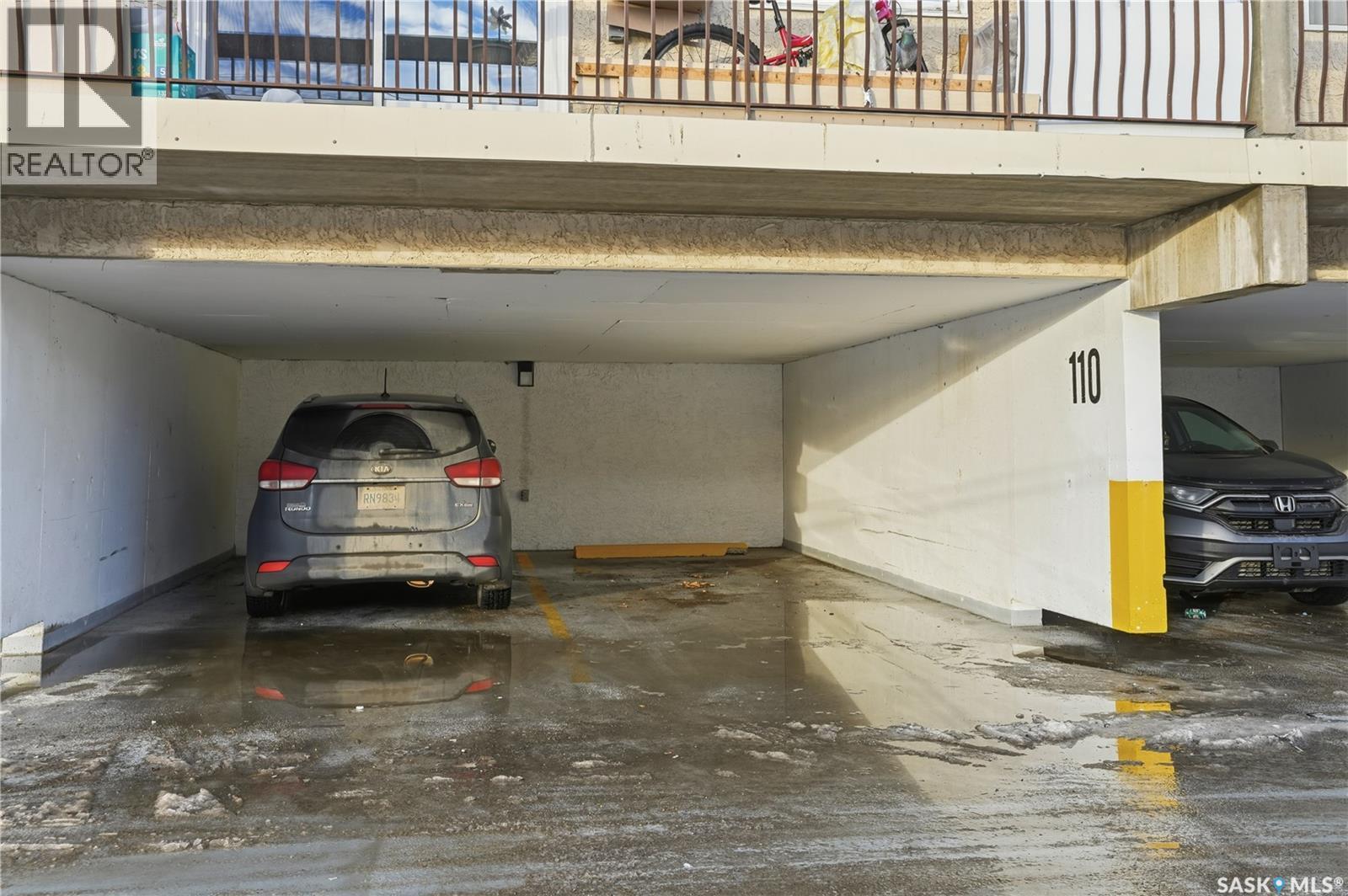 401 4045 Rae Street, Regina, SK - Indoor Photo Showing Garage