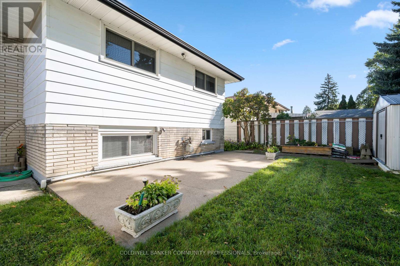 401 Mohawk Road W, Hamilton, ON - Outdoor