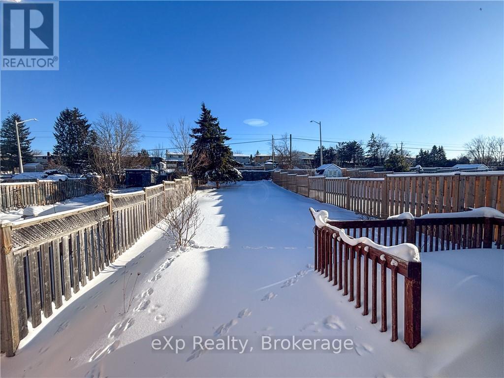 303 Bankside Drive, Kitchener, ON - Outdoor