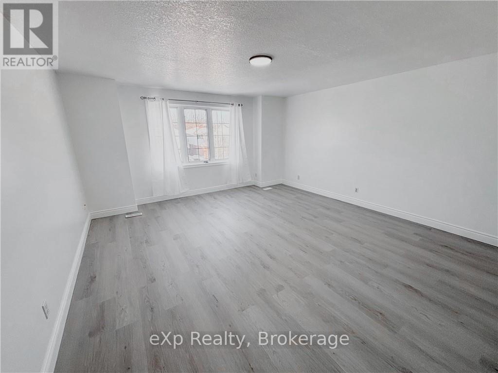 303 Bankside Drive, Kitchener, ON - Indoor Photo Showing Other Room