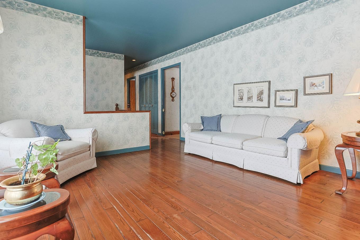 Living room - 462 Rue Jeanne-Mance, Trois-Rivières, QC - Indoor Photo Showing Living Room