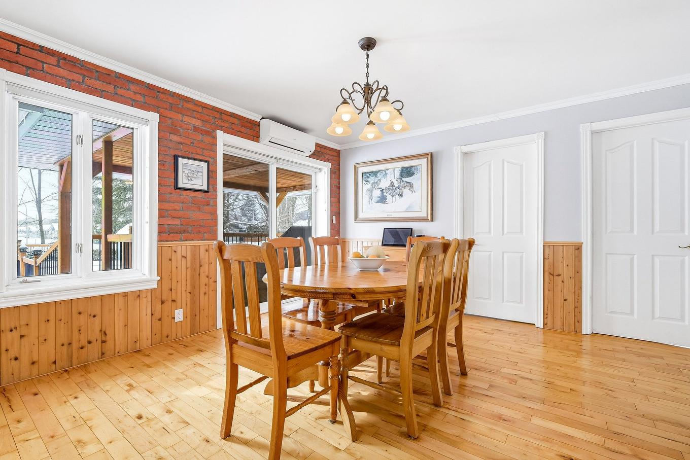 Salle à manger - 942 Av. De Salaberry, Chambly, QC - Indoor Photo Showing Dining Room