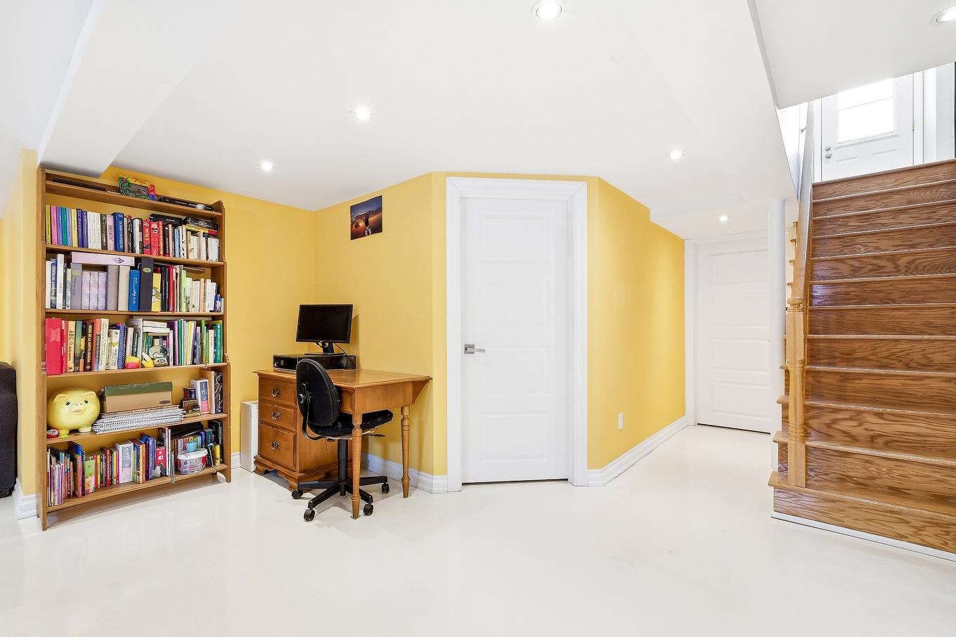 Bureau - 942 Av. De Salaberry, Chambly, QC - Indoor