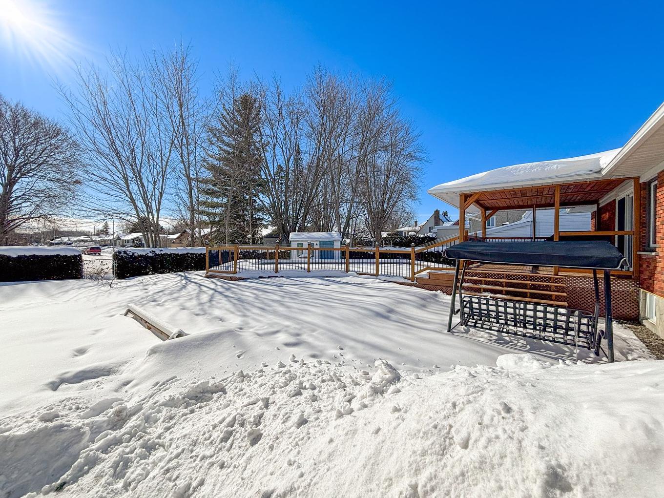 Cour - 942 Av. De Salaberry, Chambly, QC - Outdoor With Deck Patio Veranda