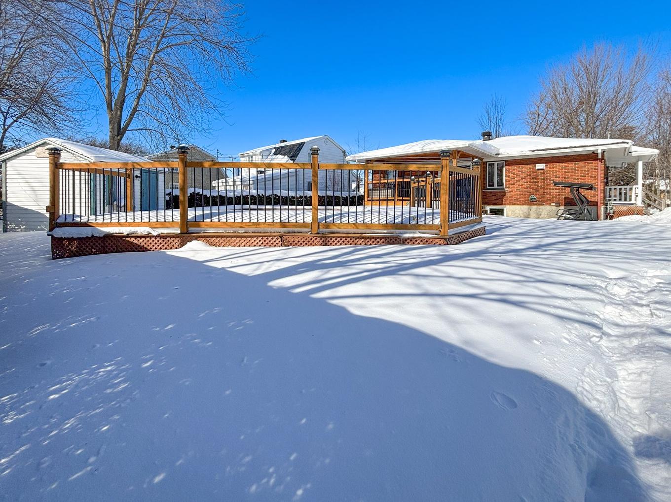 Cour - 942 Av. De Salaberry, Chambly, QC - Outdoor