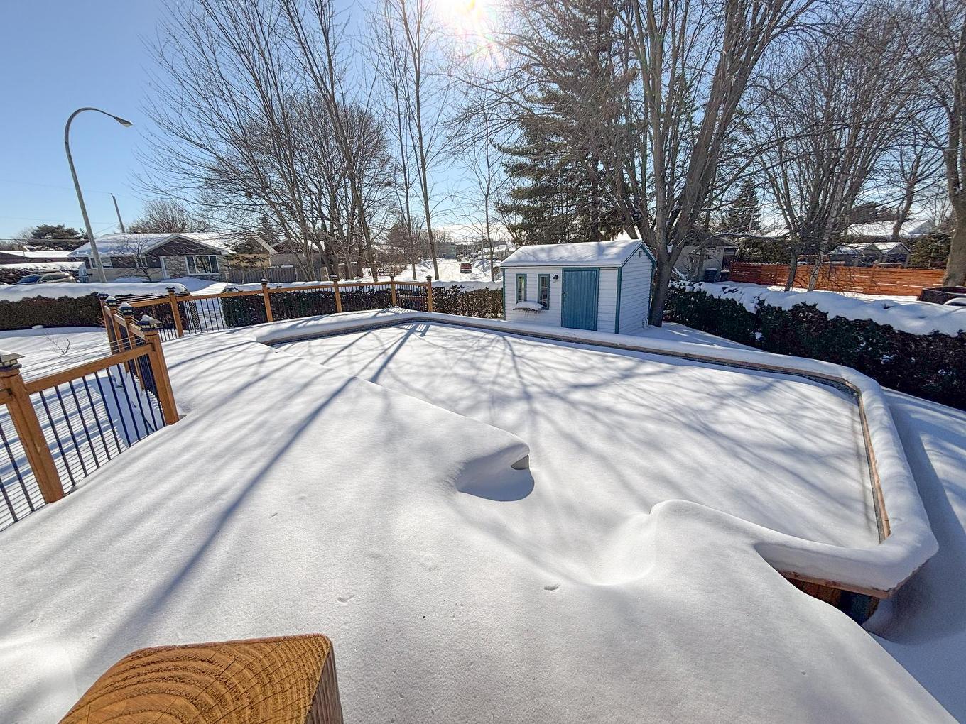 Piscine - 942 Av. De Salaberry, Chambly, QC - Outdoor