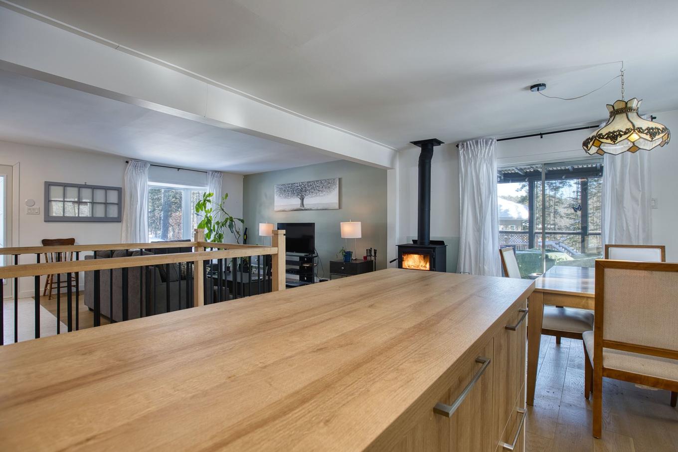 Cuisine - 2344 Rue De La Carriole, Sainte-Adèle, QC - Indoor