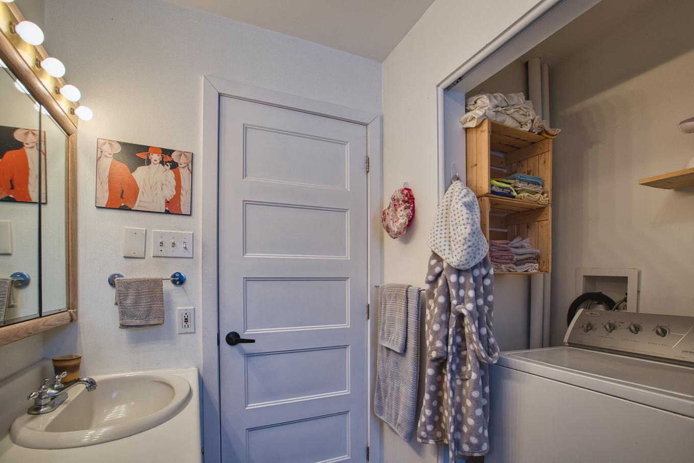 Salle de bains - 2344 Rue De La Carriole, Sainte-Adèle, QC - Indoor