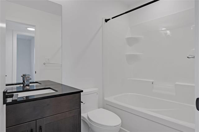 225 Rutland St, Winnipeg, MB