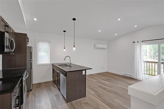 225 Rutland St, Winnipeg, MB