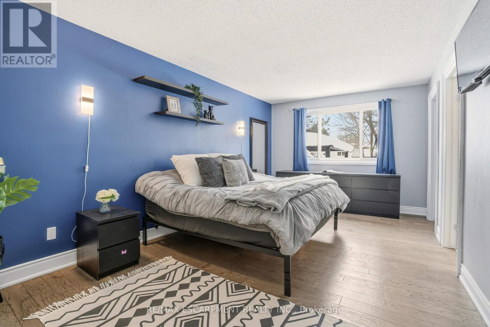 41 John Martin Crescent, Hamilton, ON - Indoor Photo Showing Bedroom