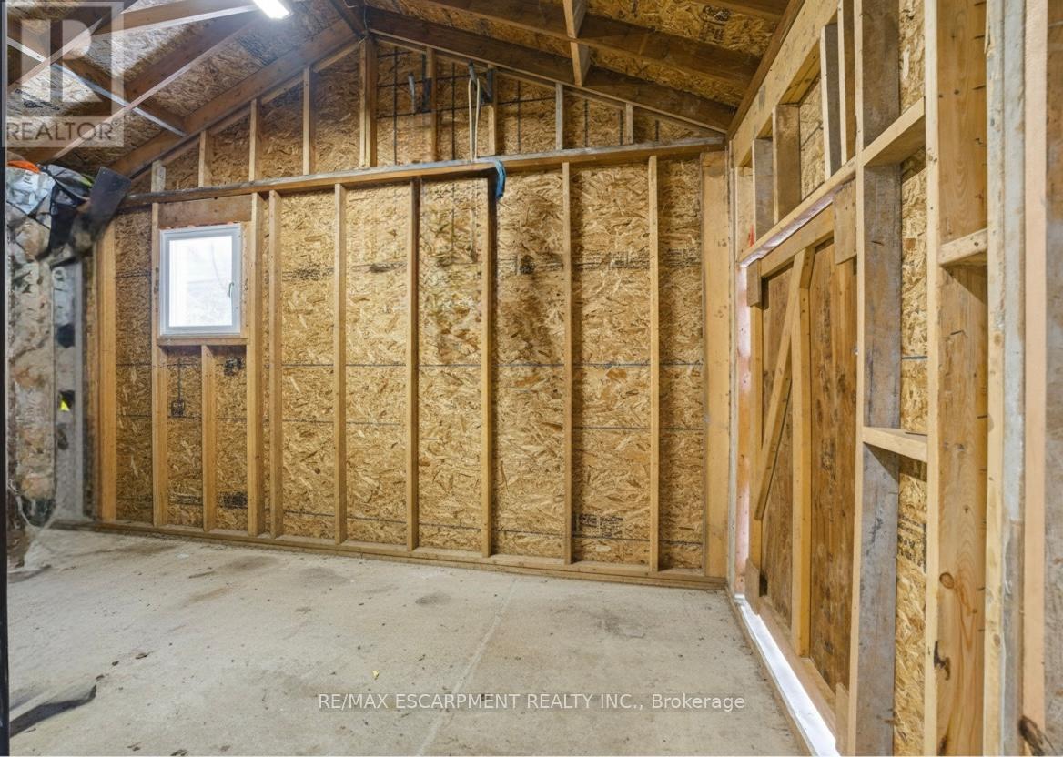 41 John Martin Crescent, Hamilton, ON - Indoor