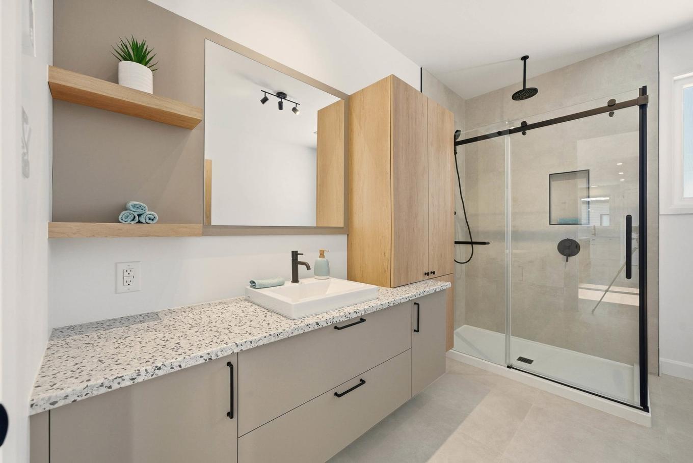 Salle de bains - 150 Rue Du Mûrier, Drummondville, QC - Indoor Photo Showing Bathroom