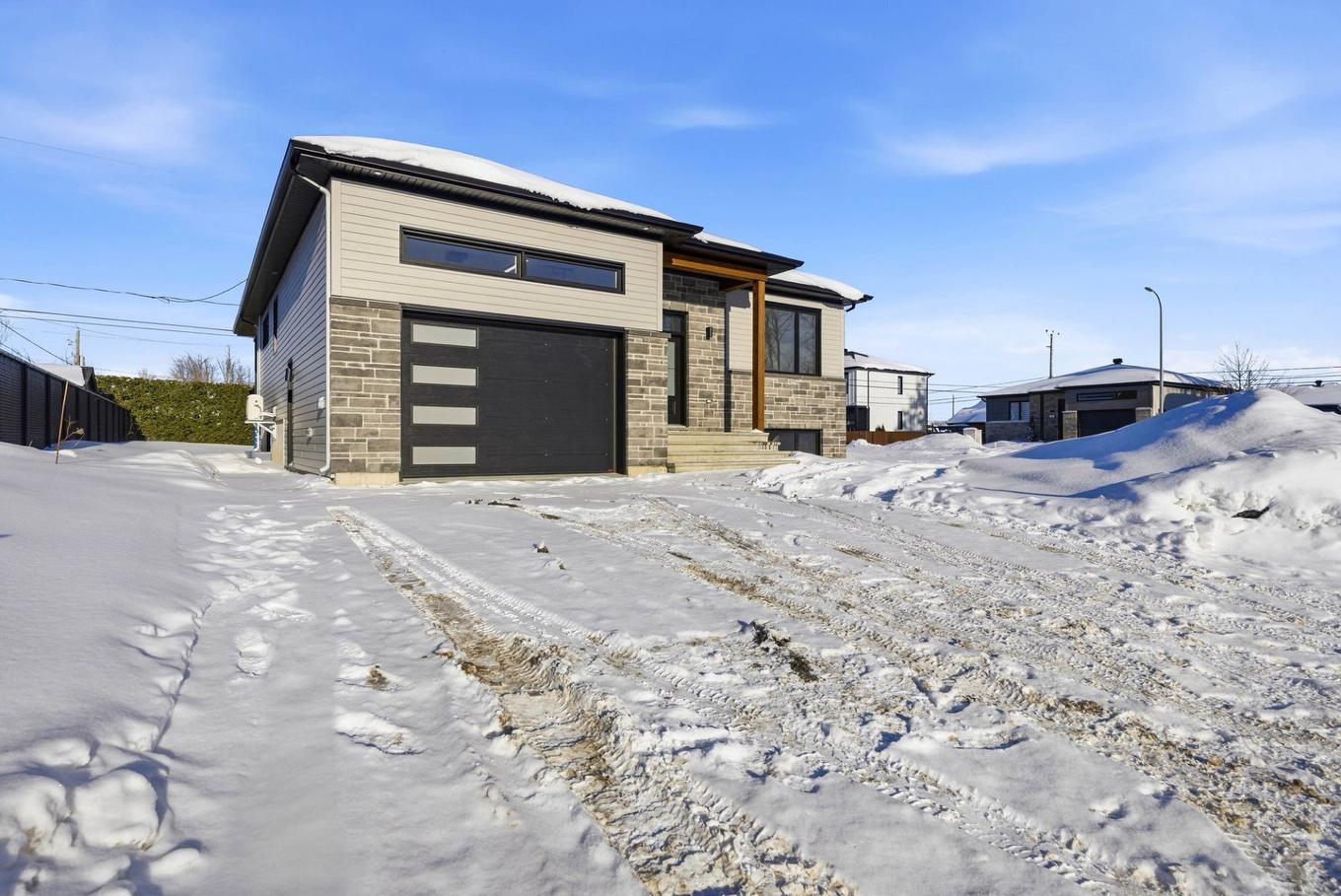 Façade - 150 Rue Du Mûrier, Drummondville, QC - Outdoor