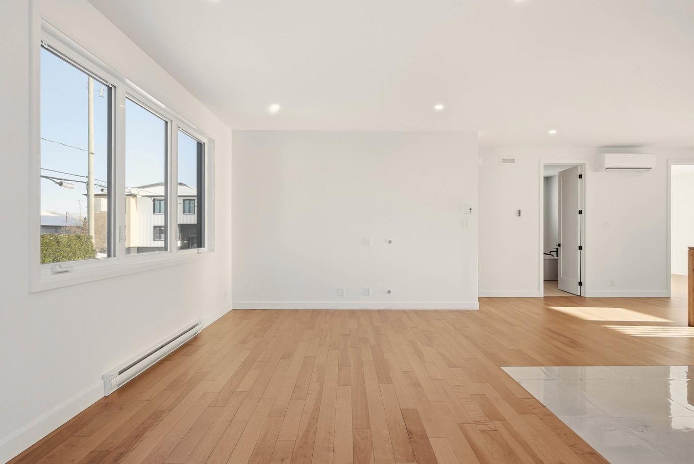 Salon - 150 Rue Du Mûrier, Drummondville, QC - Indoor Photo Showing Other Room